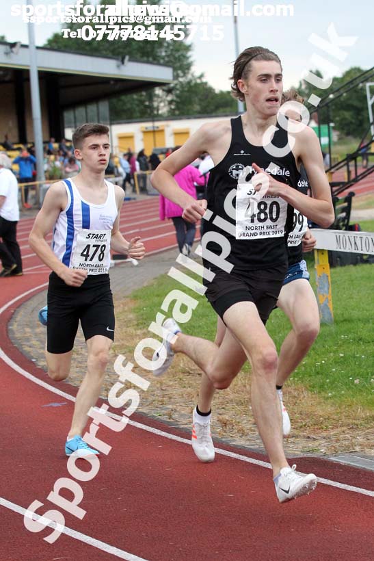 Graded 800 metres, North East Grand Prix, Monkton, Jarrow. Photo: David T. Hewitson/Sports for All Pics